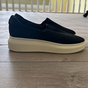 J slides black sneaker size 8.5